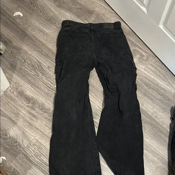 Women’s Black Cargo Pants - Picture 3 of 3